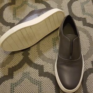 Vince leather sneaker